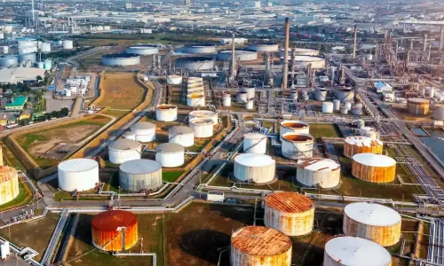 aerial-view-gas-oil-refinery-oil-industry-e1703755764167